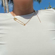 Load image into Gallery viewer, THE PAPERCLIP NECKLACE
