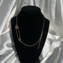 Load image into Gallery viewer, THE PAPERCLIP NECKLACE
